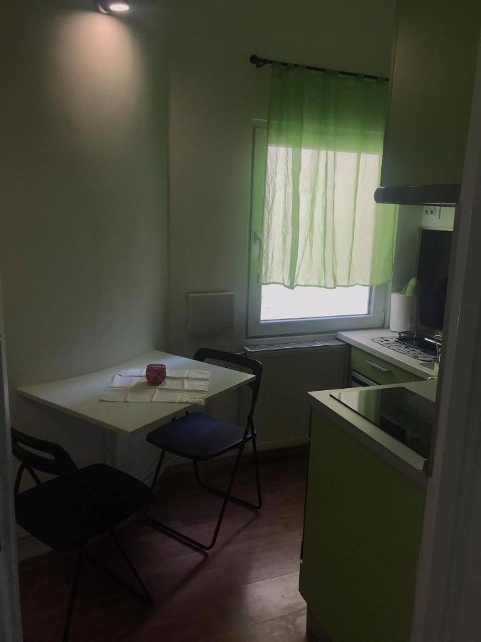 Ata Apartment Skopje Buitenkant foto