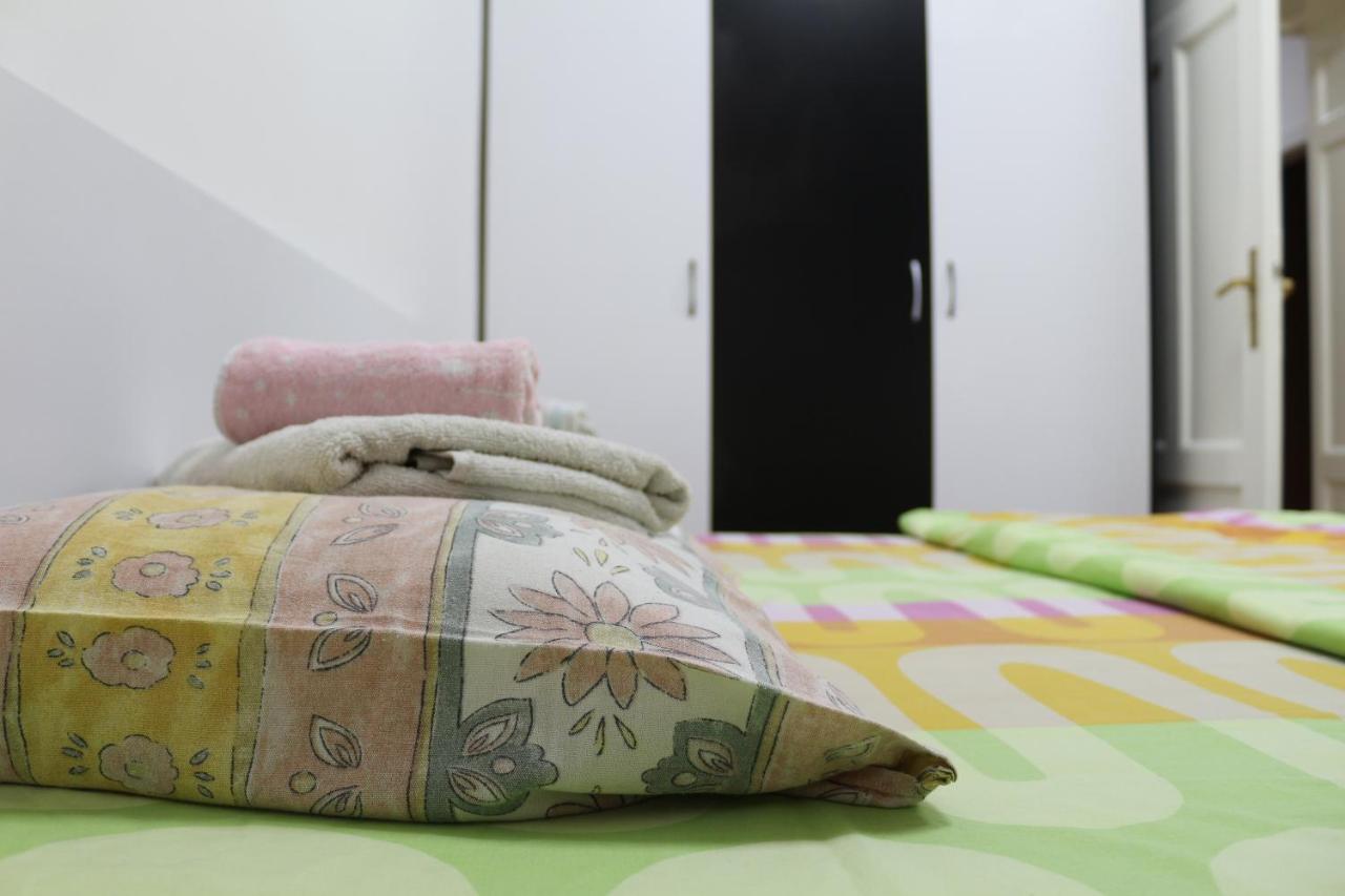 Ata Apartment Skopje Buitenkant foto