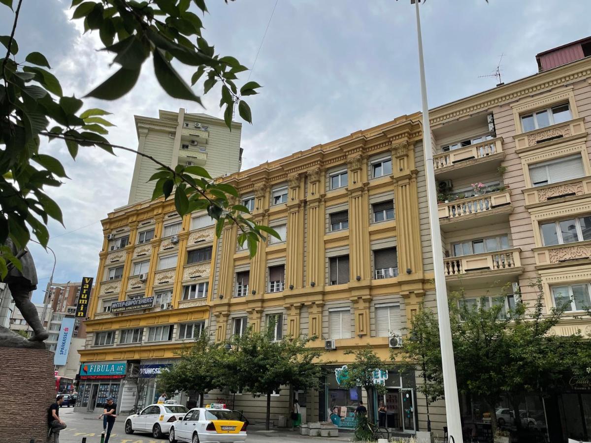 Ata Apartment Skopje Buitenkant foto